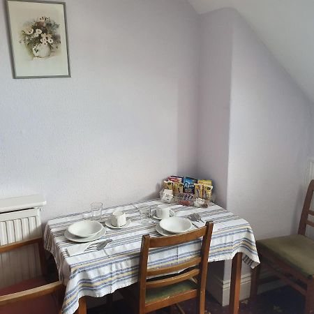 Dove Court Mini Lodge Almondsbury Buitenkant foto