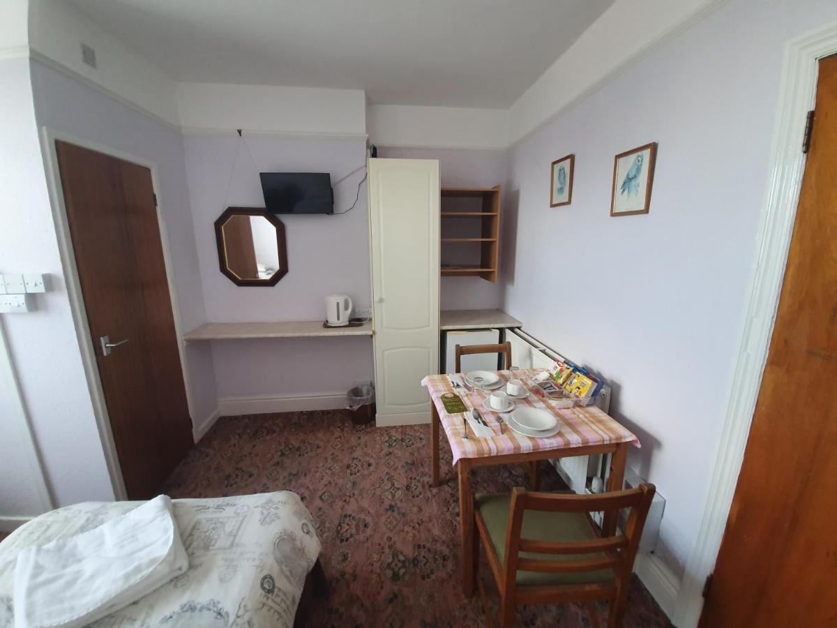 Dove Court Mini Lodge Almondsbury Buitenkant foto