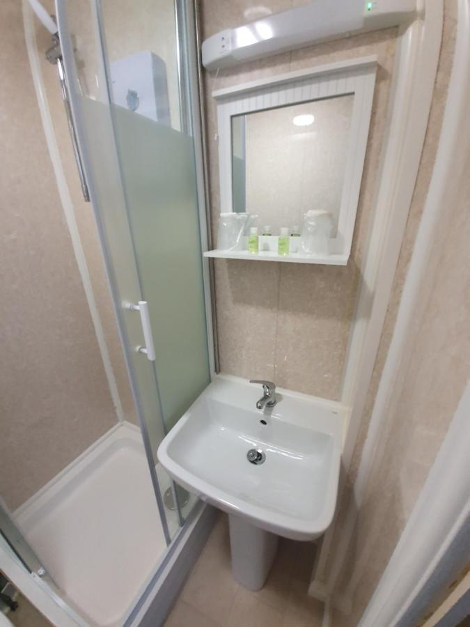 Dove Court Mini Lodge Almondsbury Buitenkant foto